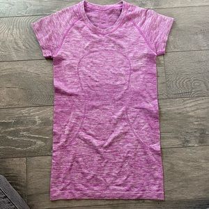 Lulu lemon shirt fuscia / magenta / pink size 4